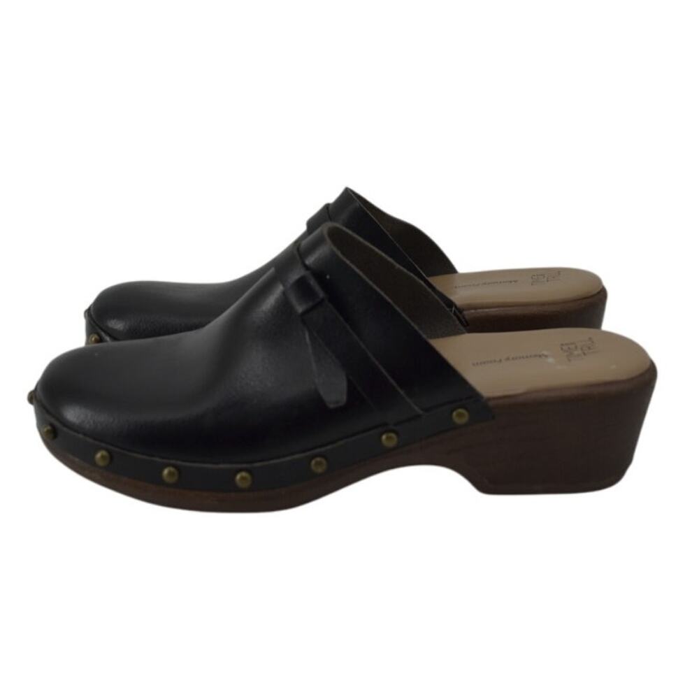 Time and Tru Womens Sz 8 Clogs Black Faux Leather Y2K Style